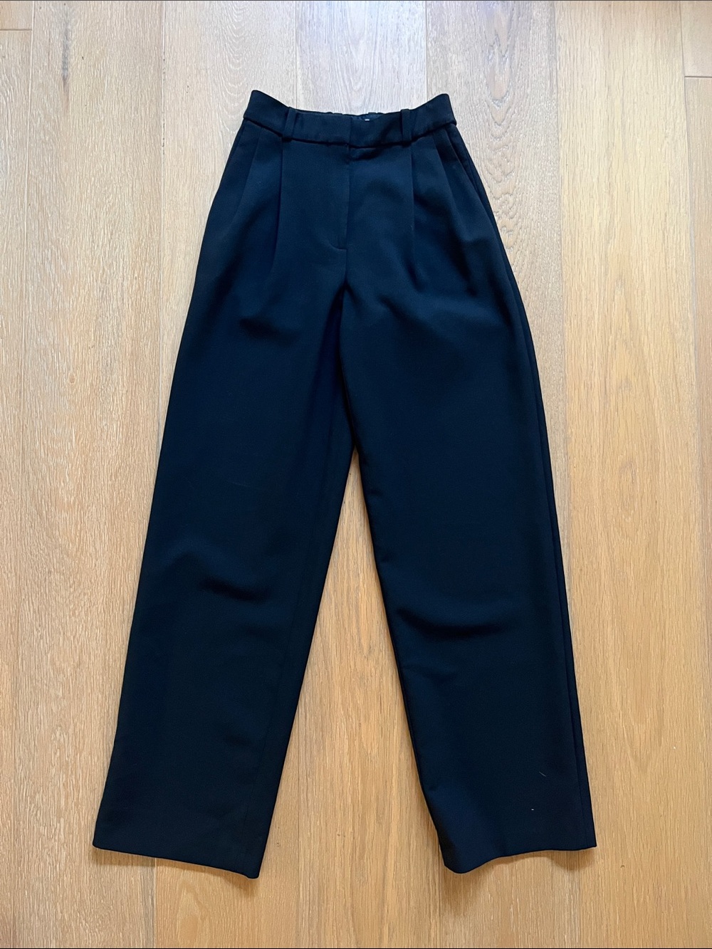 Aritzia Babaton Classic High-Waist Wide-Leg Pants Black